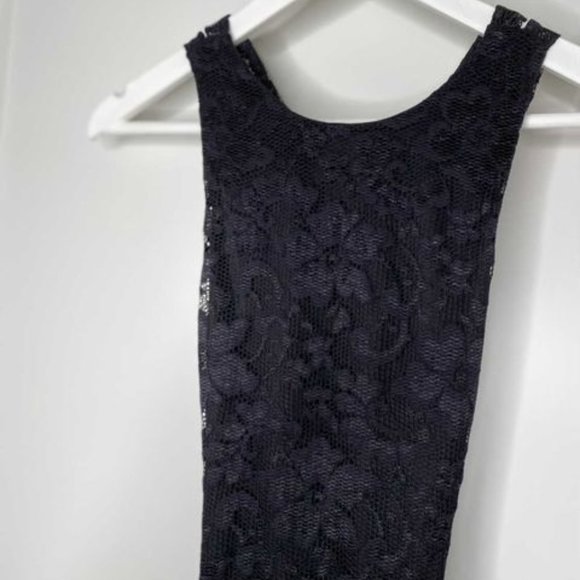 Lace strappy crisscross dress - Picture 1 of 3